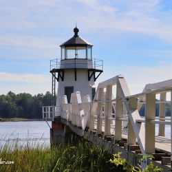 Doubling Point Lighthouse