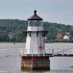 Doubling Point Lighthouse